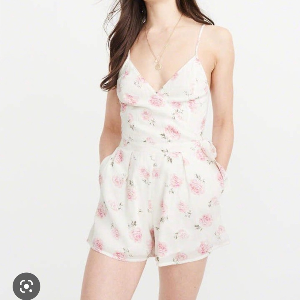 Cute white and pink floral romper w/ bow